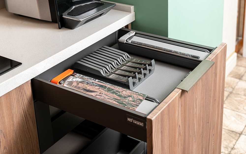 Кухня для молодой мамы из ТВ-проекта «Квартирный Вопрос» 